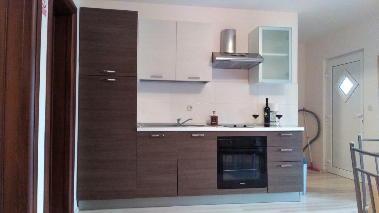 Apartments Annie Рогозница Экстерьер фото